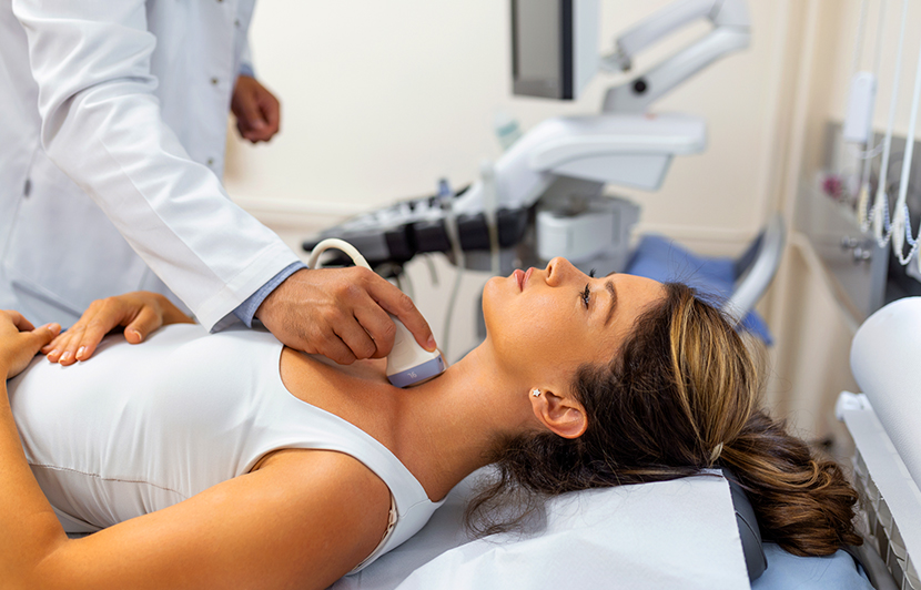procedimiento médico de endocrinología usando ultrasonido