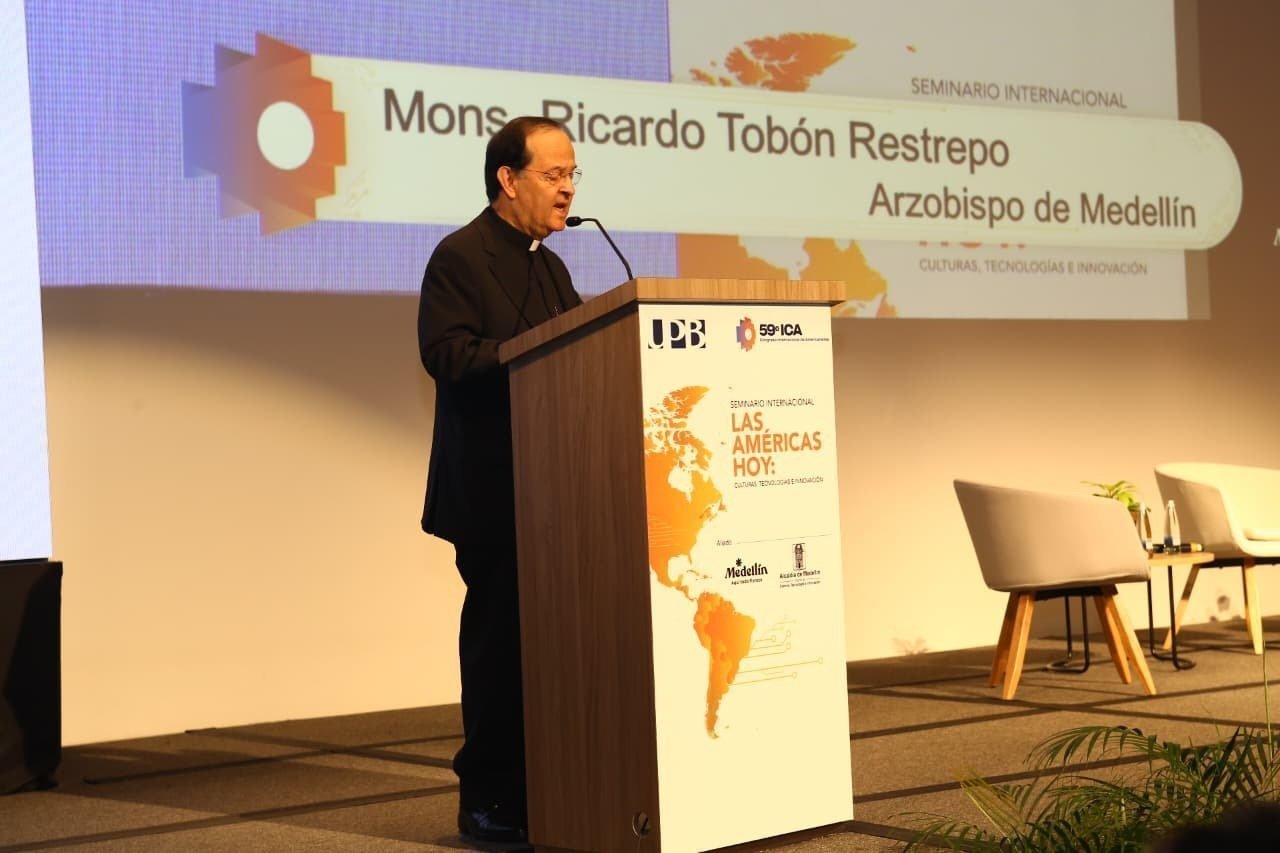 Foto monseñor