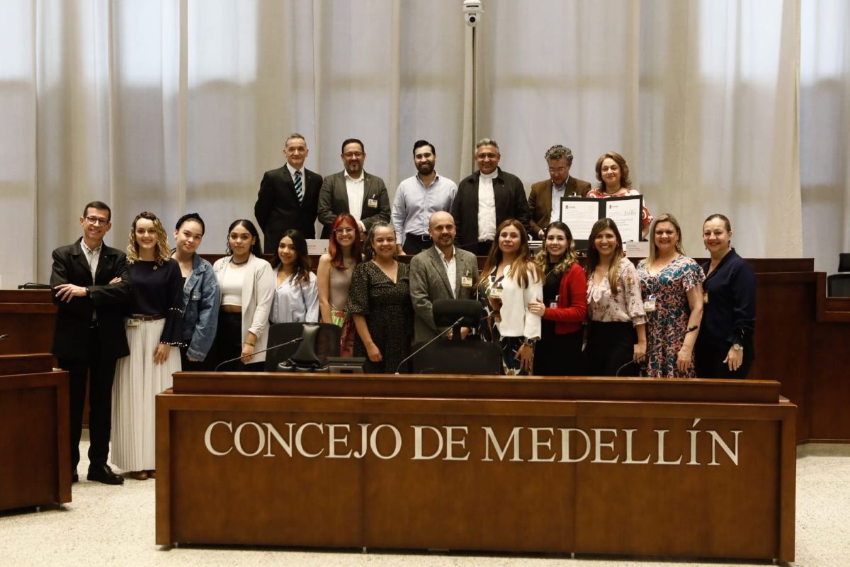 Reconocimiento a la facultad de trabajo social