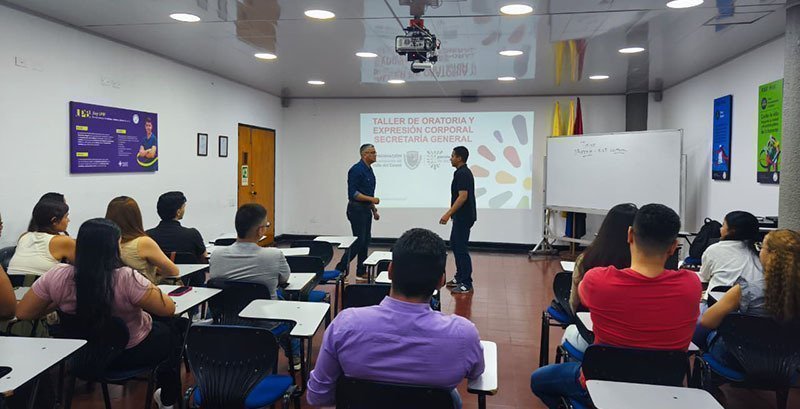 Taller técnicas de vocalización, expresión corporal y dicción.