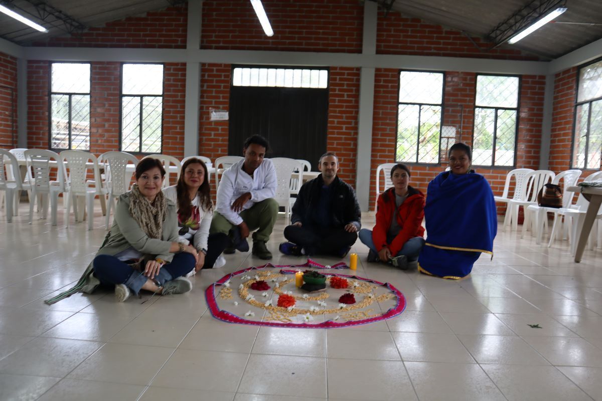 El equipo investigador UPB está conformado por ingenieros químicos, agroindustriales y en nanotecnología, junto con trabajadores sociales y comunicadores sociales – periodistas. 