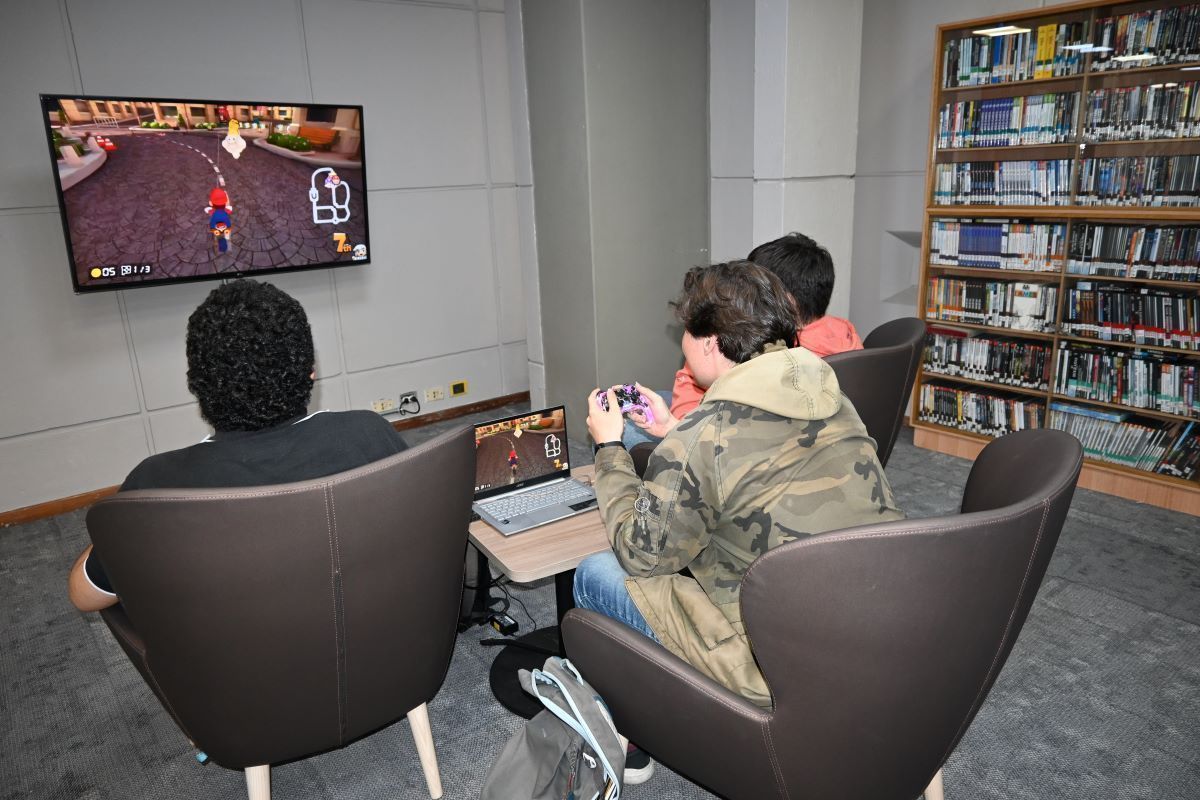 Chicos jugando
