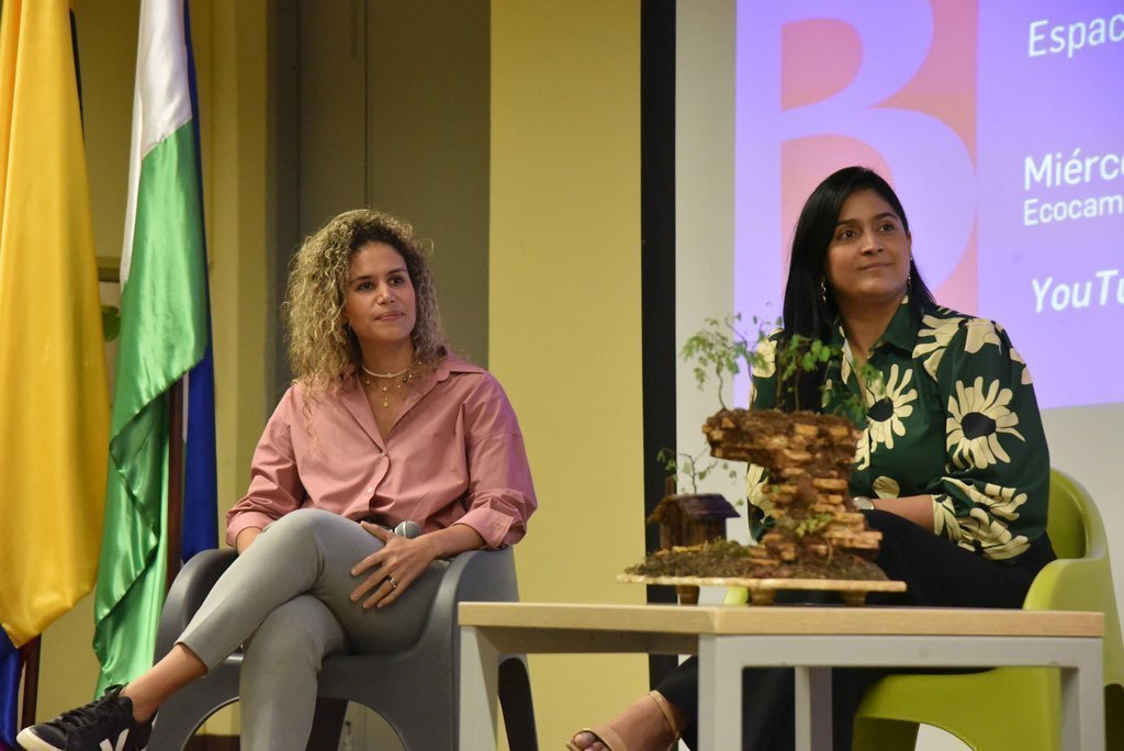 atalia López Fuentes, Carmen Diz Muñoz, Katherine Hernández Tirado y Luisa Fernanda Madrid Botero intervinieron como invitadas del panel.