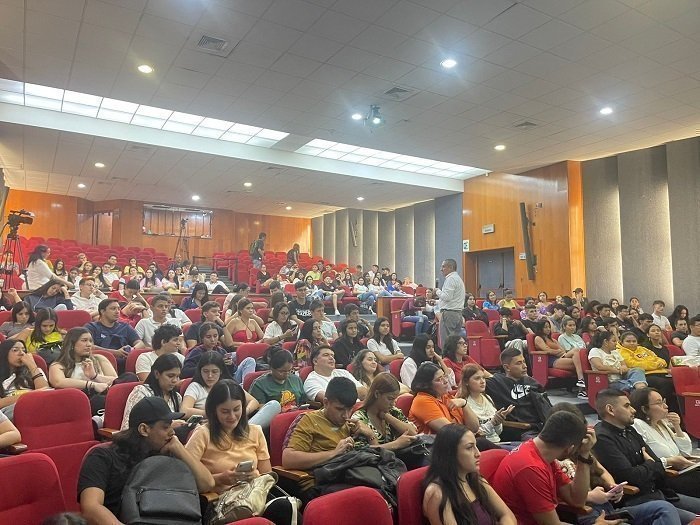Foto Tipo Interna1 Charla Colperu