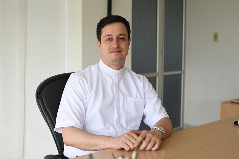 Presbítero Juan Camilo Restrepo Tamayo