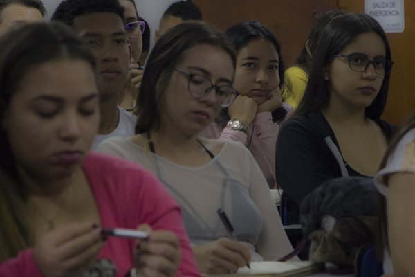 Estudiantes en la jornada de inducción