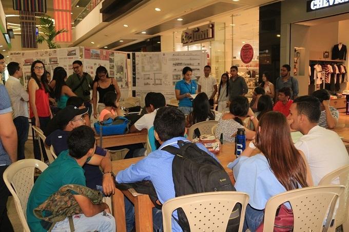 Los estudiantes de Arquitectura aceptaron el reto y participaron en el concurso de diseño rápido