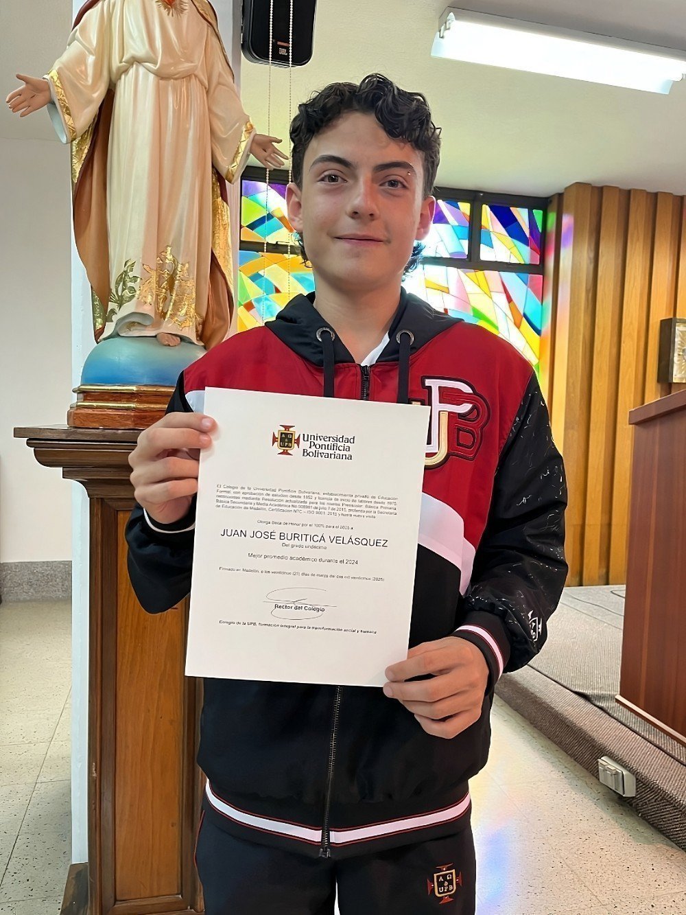 Estudiante Beca de Honor 2025