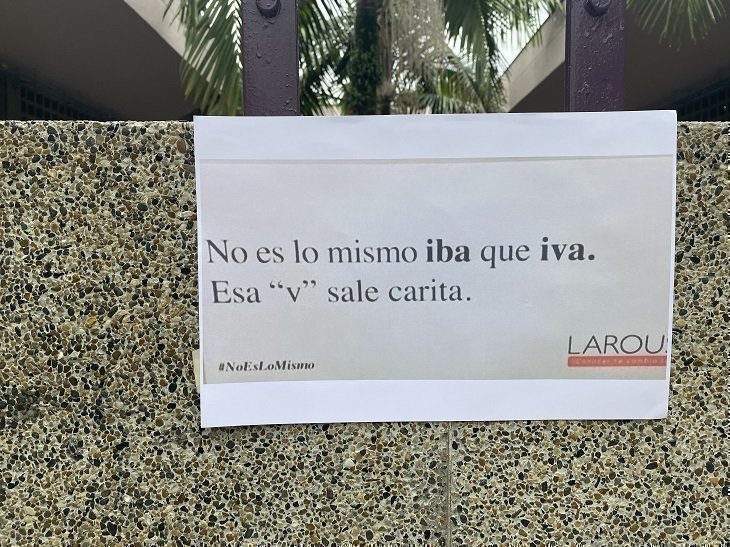 Afiche que habla de como se escribe las palabras