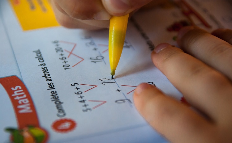estudiante presentando la prueba