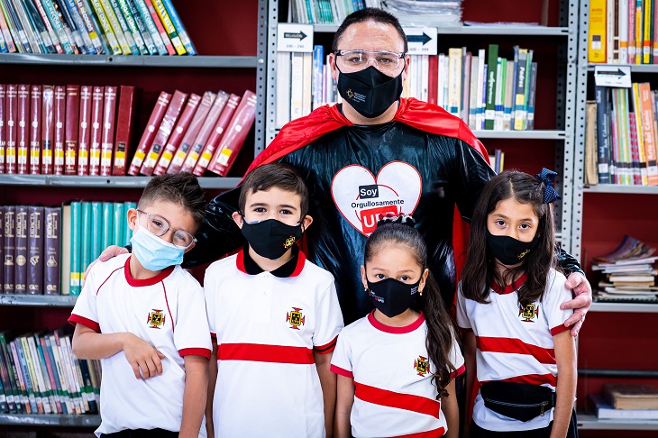 Súper UPB con niños