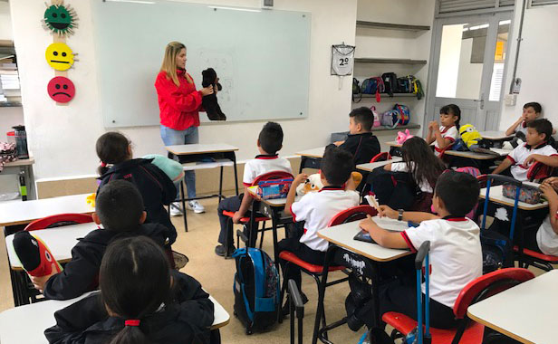 APH  en capacitacion con estudiantes de primaria