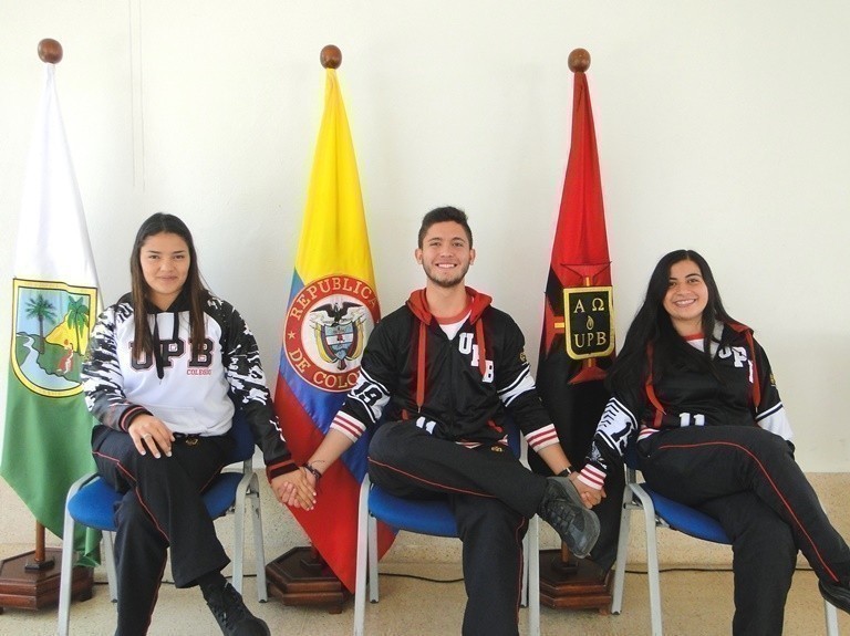 Candidatos a Personería en Marinilla durante debate en el Colegio UPB