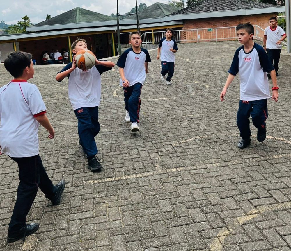 Niños jugando