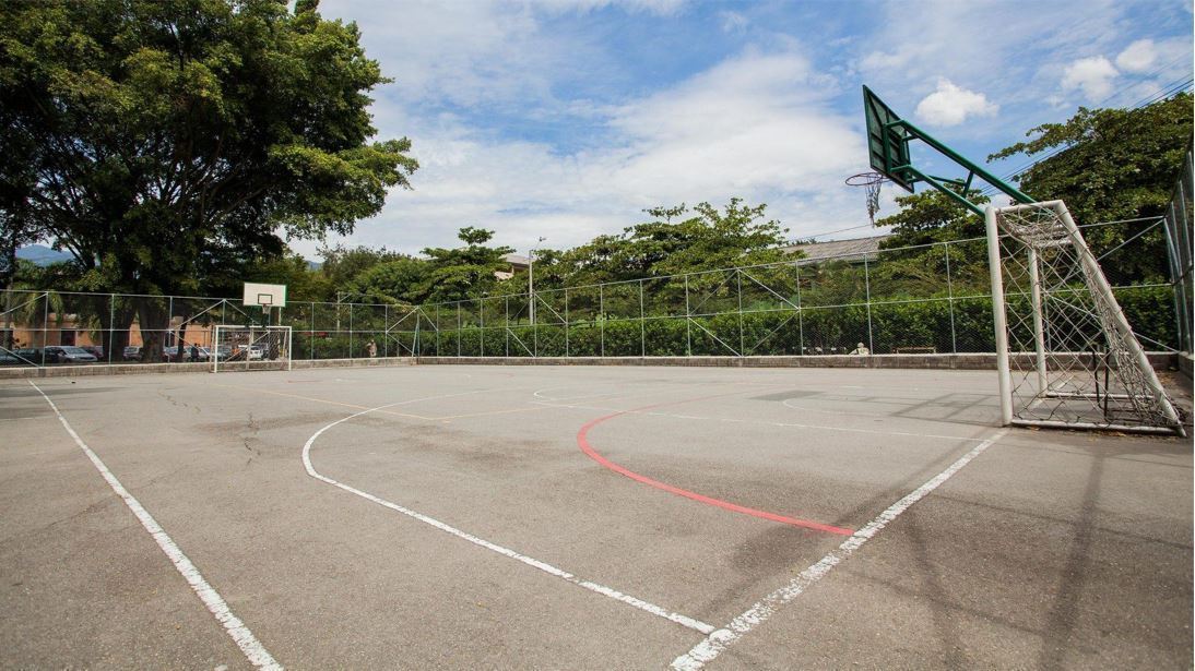 Placas polideportivas bloque 19